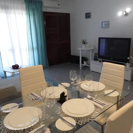 Apartment Happy House-fantastic With Amenities Albufeira
