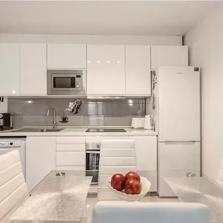 Emerald House- Apartment In Central Albufeira