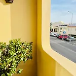 Апартаменты Happy House-fantastic With Amenities